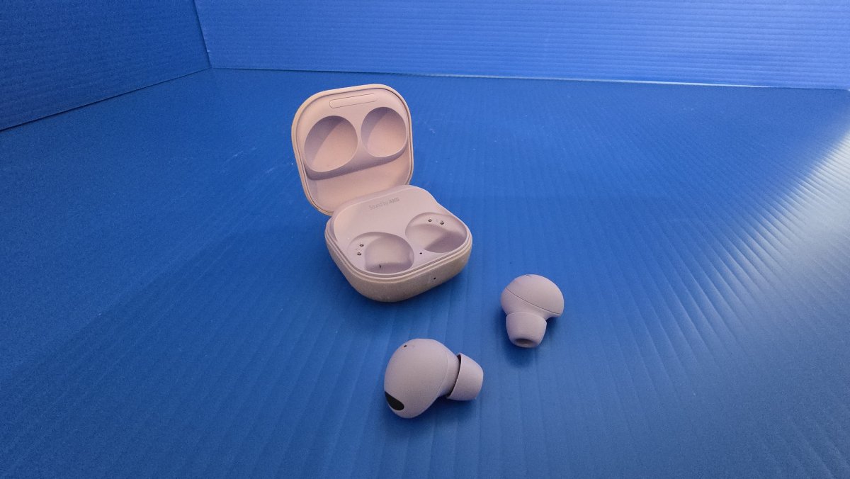 Ear Buds by Samsung Galaxy BUDS2 PRO