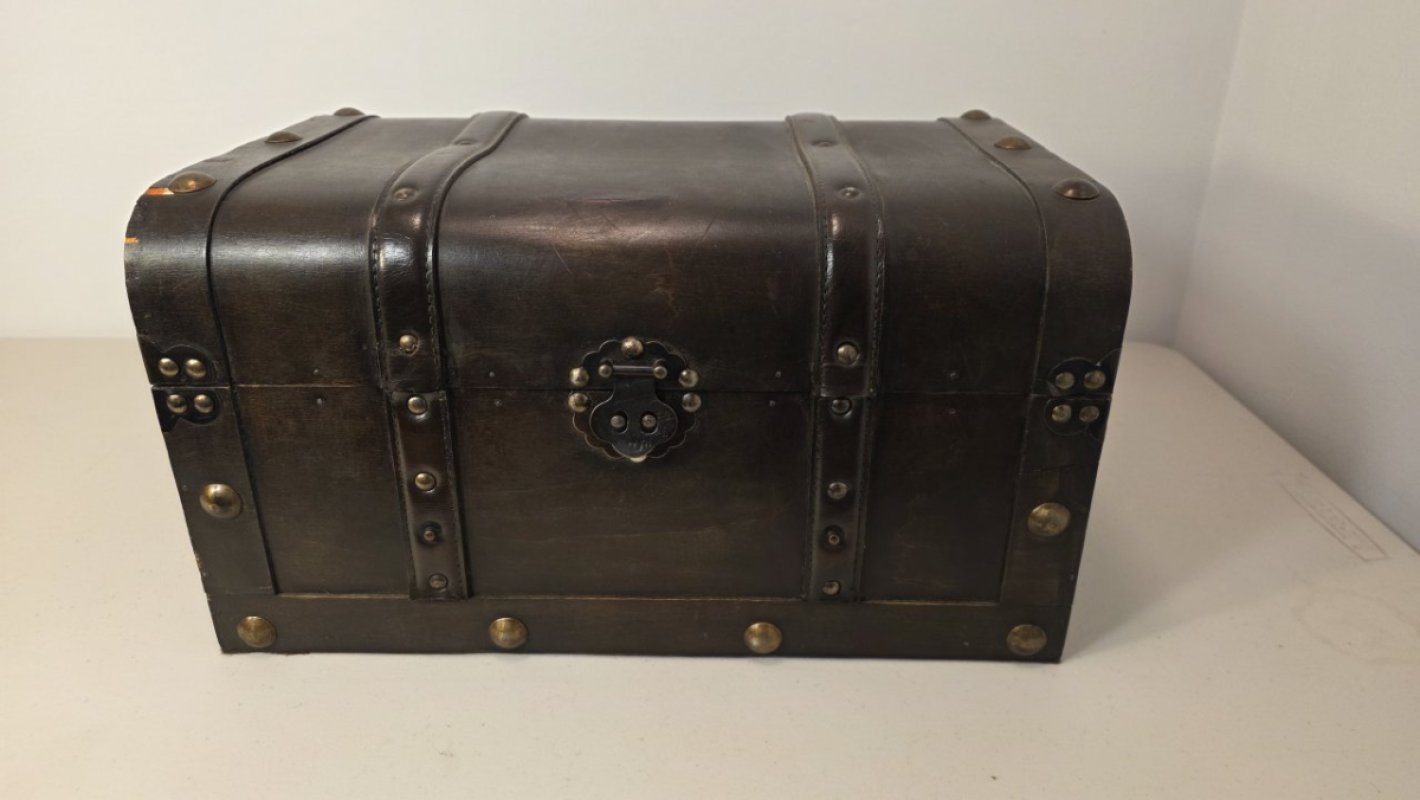 Decorative storage container