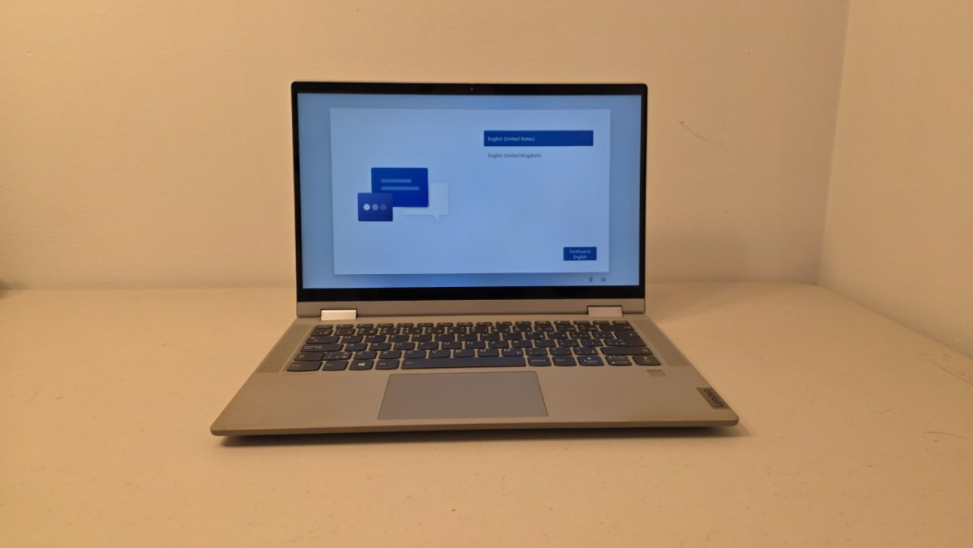13" Lenovo Laptop - Very good condition - Barely used