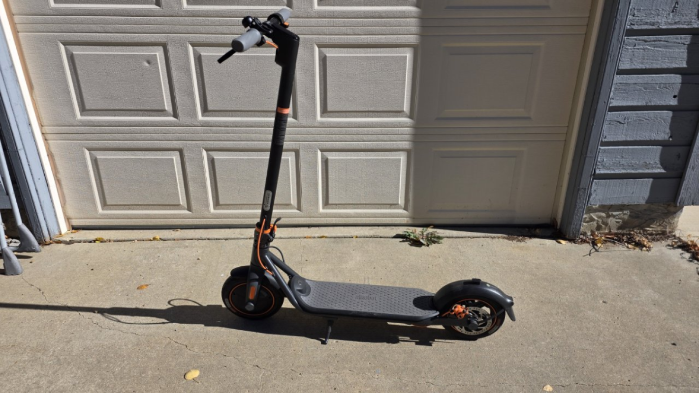 Segway Ninebot KickScooter F40 Electric Scooter