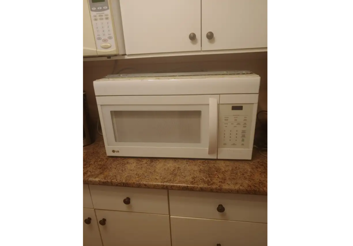 LG Microwave Under Cupboard Mounted - Lower Price!