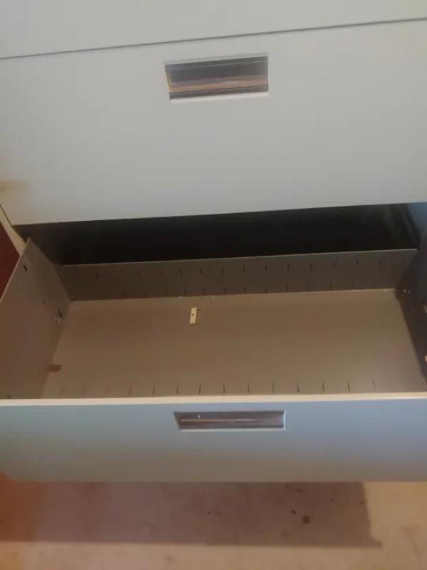 4 Drawer Filing Cabinet.