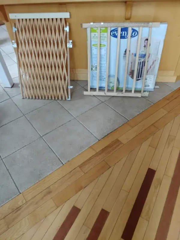 Safety Gates For Babies, Young Children and Pets