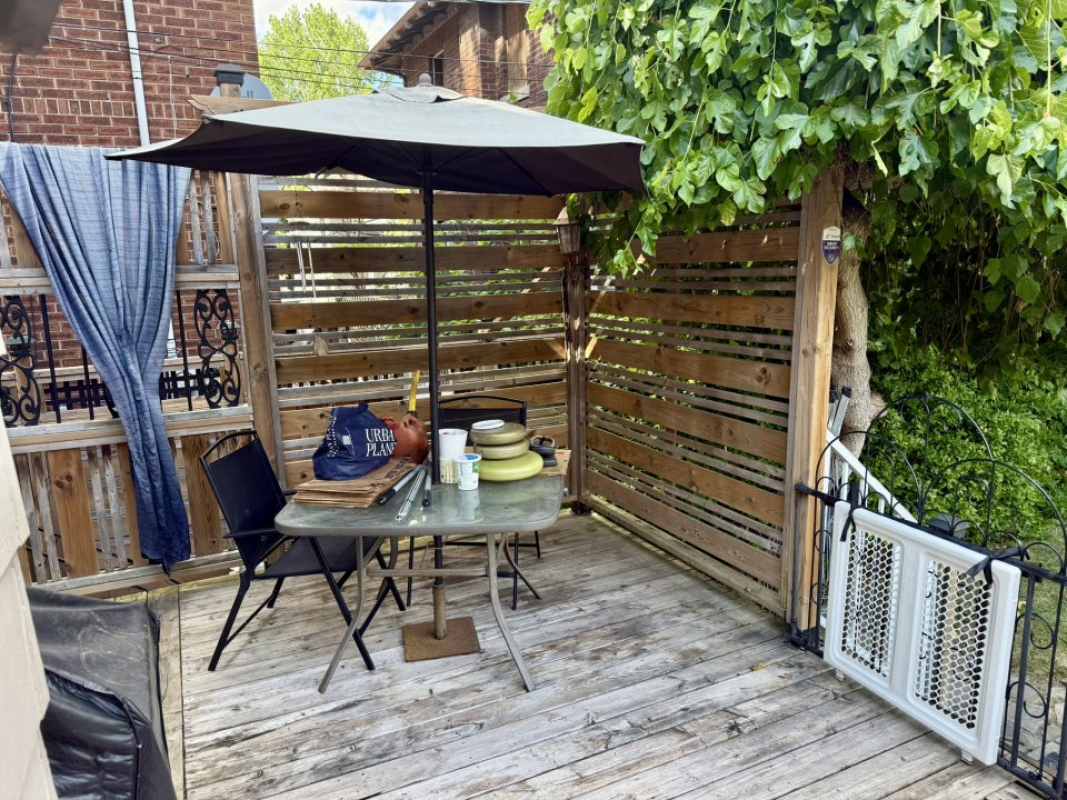 SOLD: 3-bedroom, 2-bath 1614 Church St Windsor ON N8X1V5