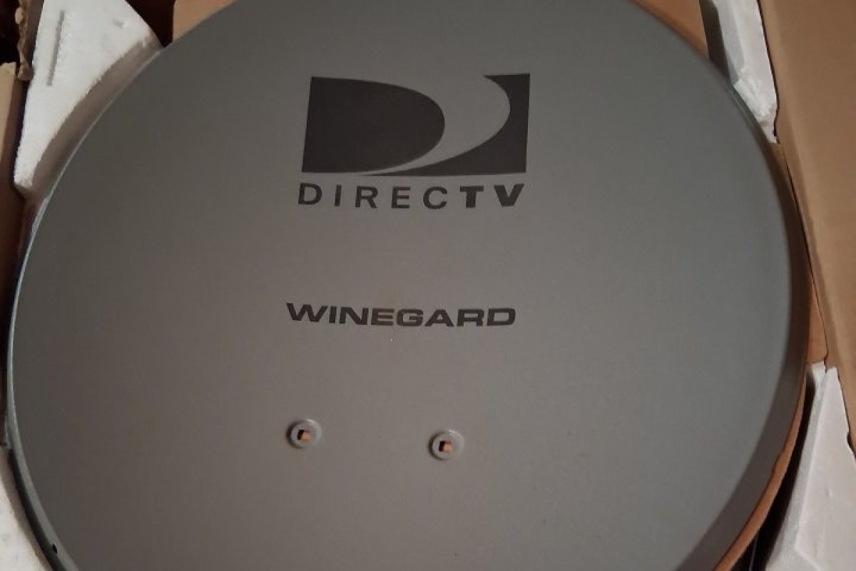 Direct TV Satellite Dish - New