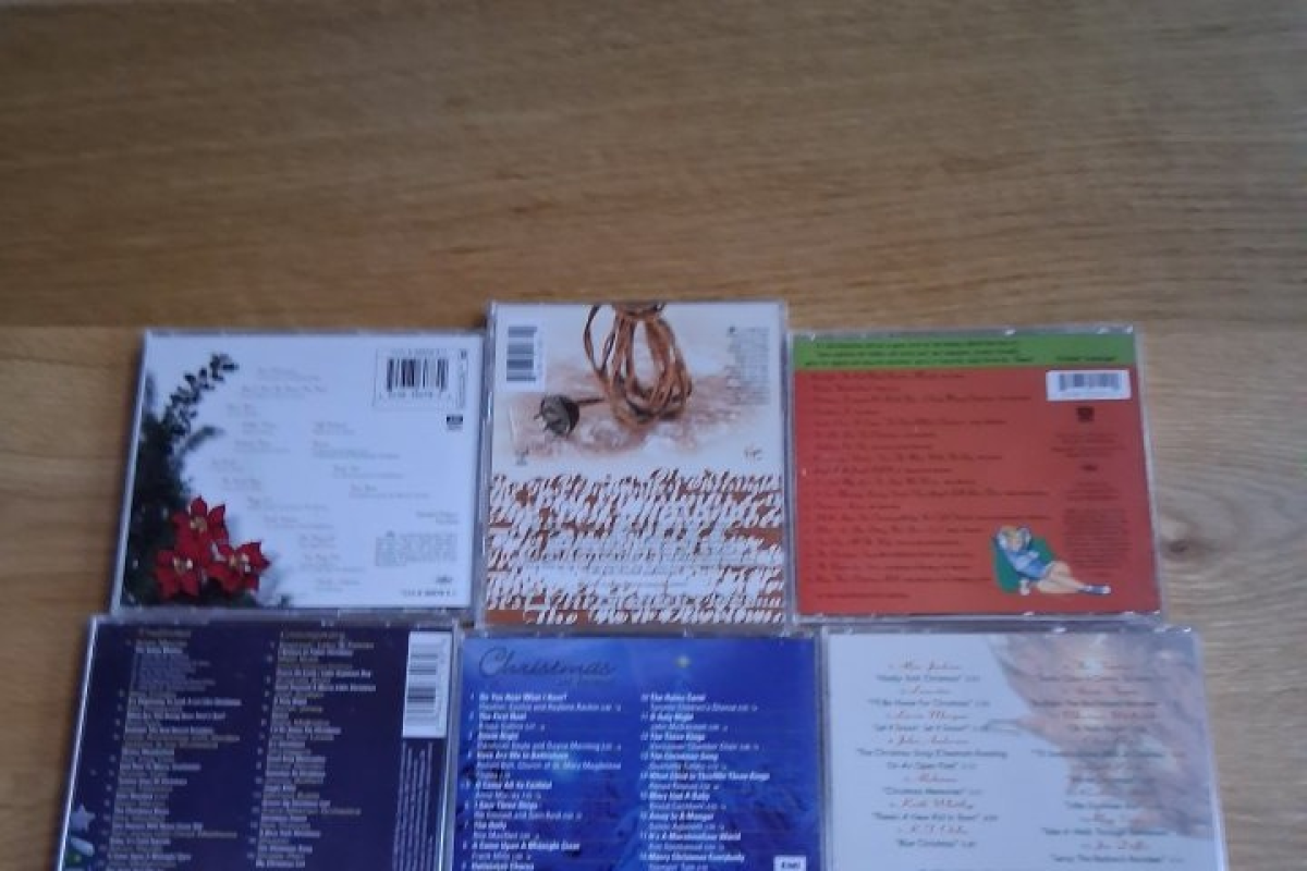 Christmas CDs (7)