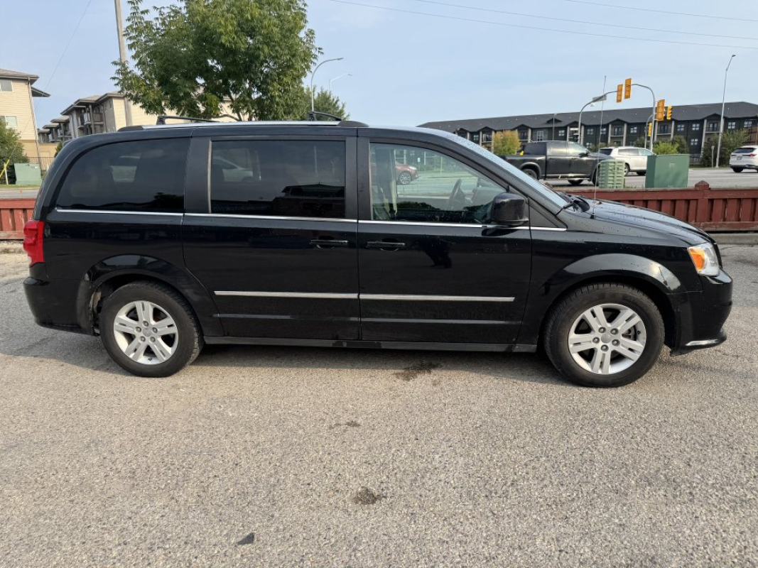 2017 Dodge Grand Caravan Crew Plus