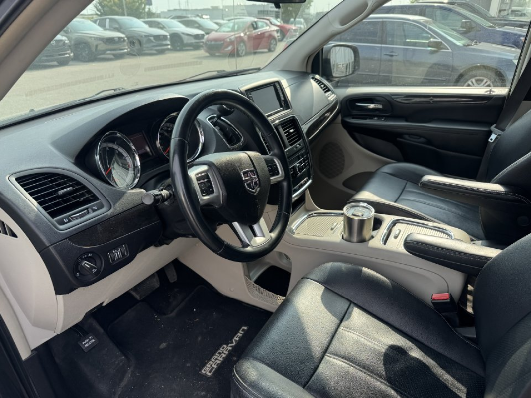 2017 Dodge Grand Caravan Crew Plus