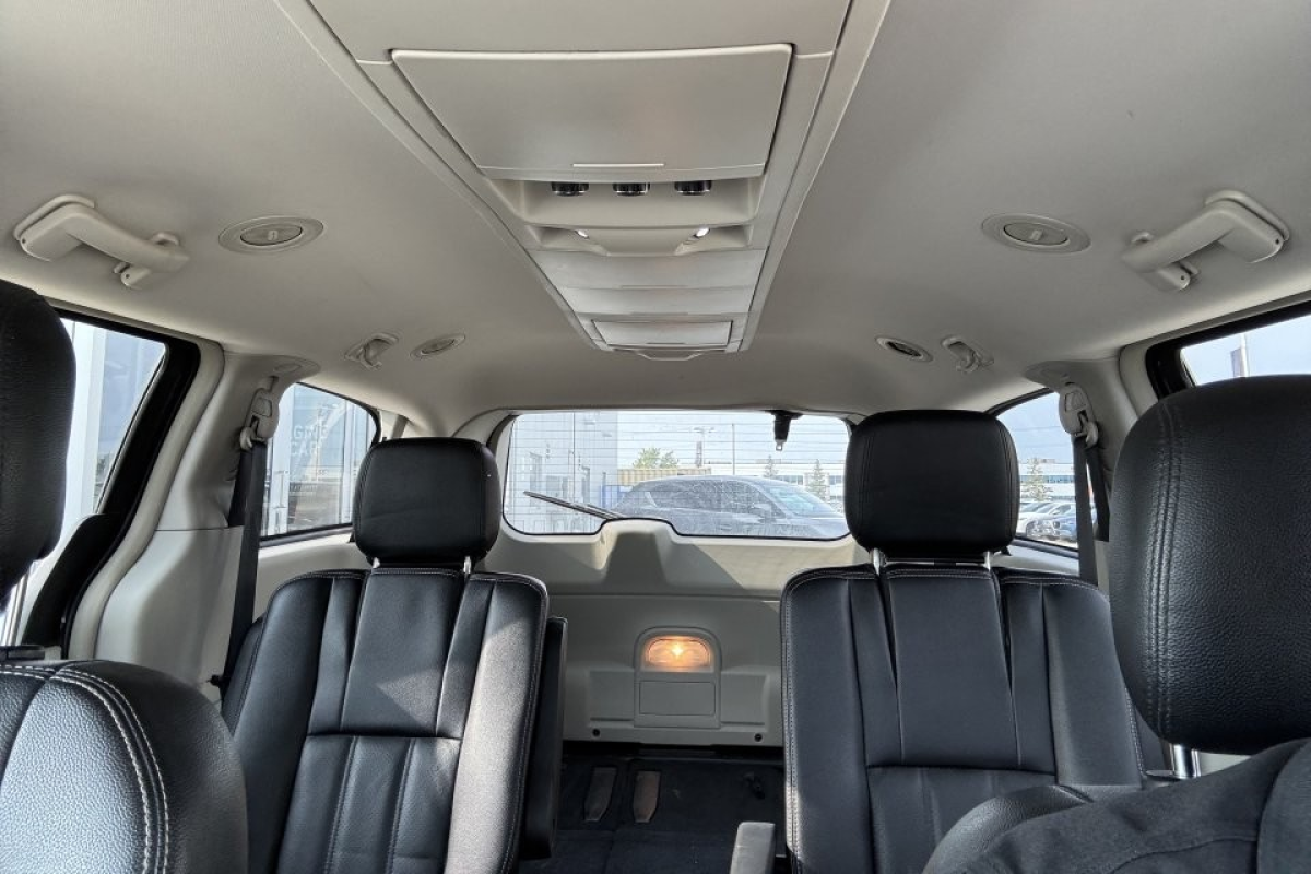 2017 Dodge Grand Caravan Crew Plus