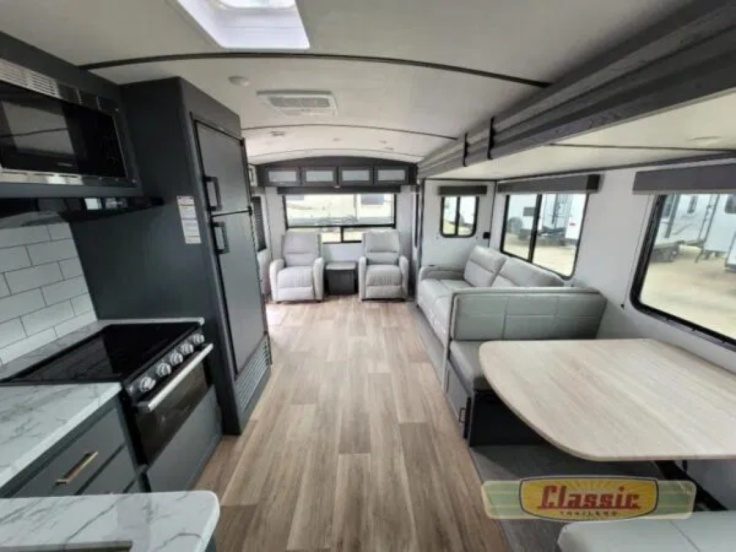 High End Travel Trailer Great value free winterizing and storage for the year. Jim 204-795-5517