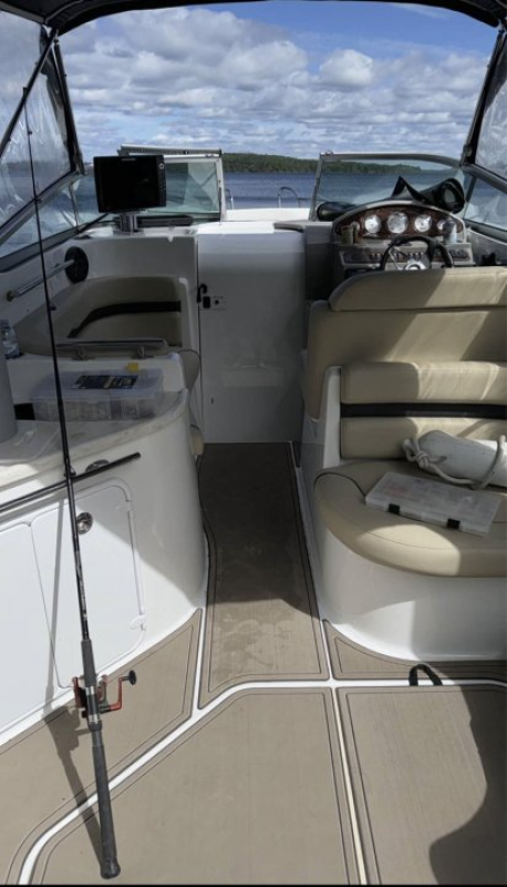 2017 Rinker EX270