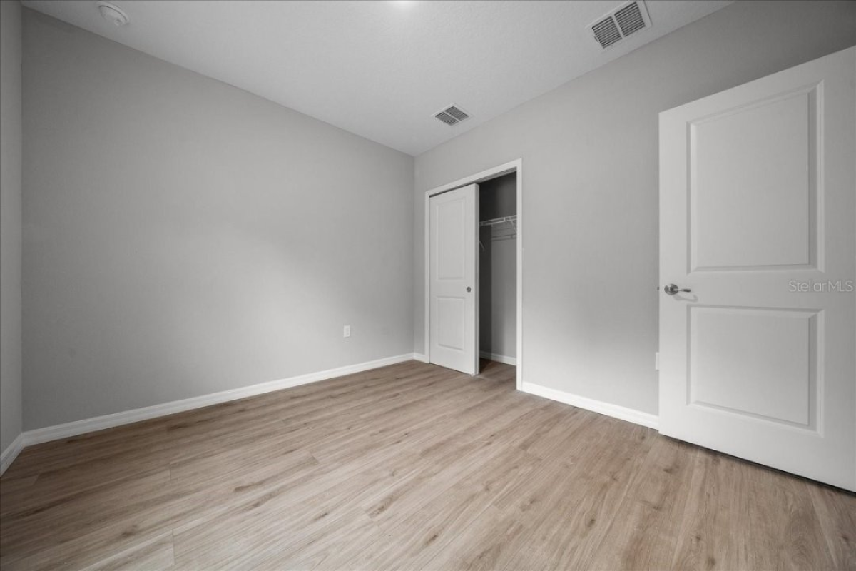 For Sale Duplex Multi Family Income Property For Sale: 6 Bed, 4 Bath, 2524 sqft Florida USA