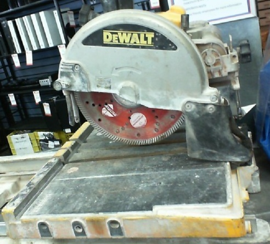 DEWALT D24000
