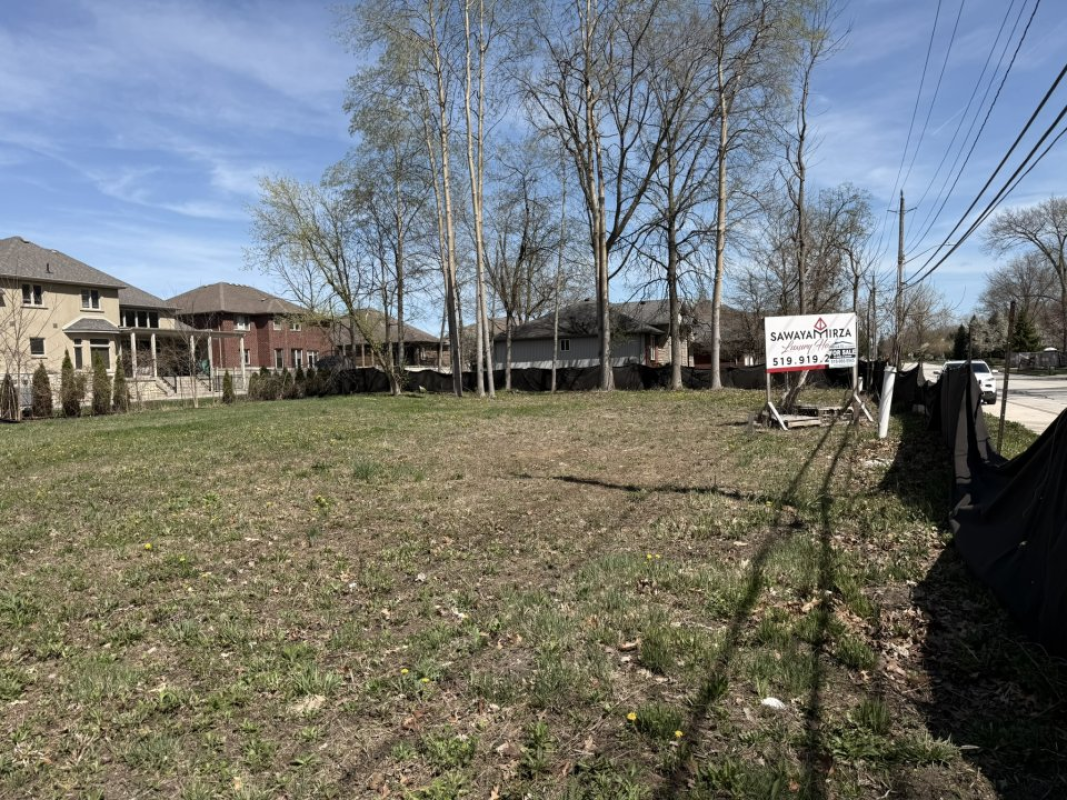 Vacant Building Lot for Sale in LaSalle, ON | Under Foreclosure – Serviced Lot