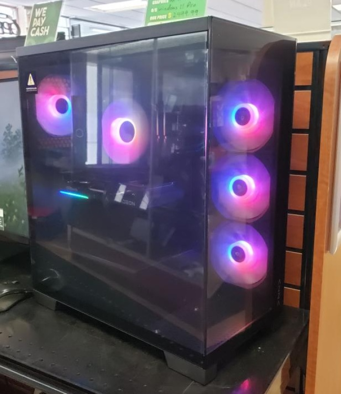 DESKTOP GAMING PC RYZEN 7 7700X 32GB 2TB RX 9060 XT 16GB
