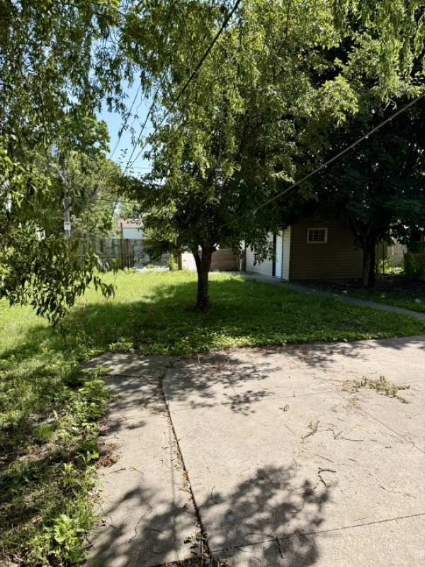 5 Beds 3 Baths House 🚨 INVESTOR & LANDLORD ALERT – DUPLEX OPPORTUNITY IN CENTRAL WINDSOR! 🚨