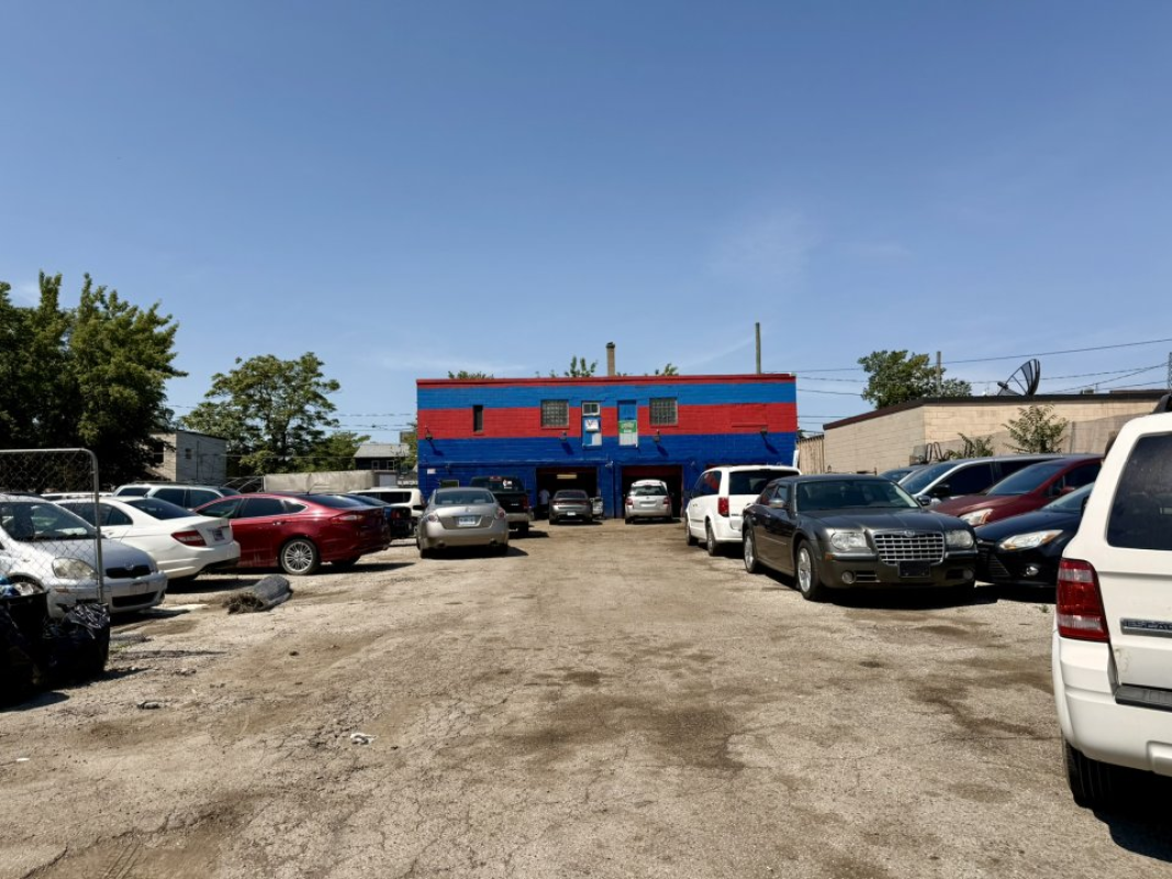 🚨 COMMERCIAL INVESTOR & AUTO BUSINESS ALERT – CENTRAL WINDSOR! 🚨 663-667 Glengarry Avenue, Windsor