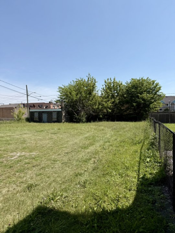3 Beds 1 Bath House