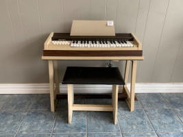 Estey P2010 Electric Chord Organ w/Stool