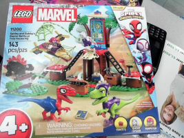 LEGO 11200 Spidey & Gobby's Raptor Battle at Tree House HQ
