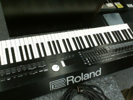 ROLAND RD-2000 STAGE PIANO