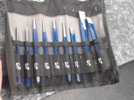 GRAY TOOLS 10 PIECE PUNCH AND CHISEL SET W/ CARRY CASE