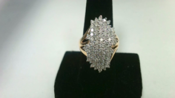 Lady's Diamond Solitaire Ring 60 Diamonds .60 Carat T.W. 18K Yellow Gold 12.8g